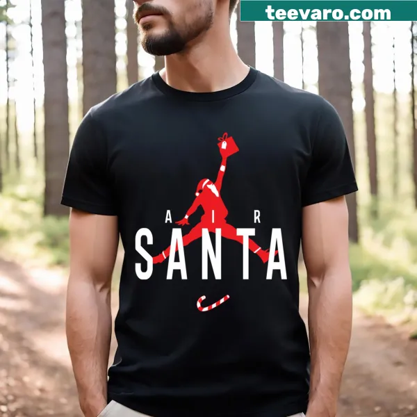 Funny Santa playing basketball graphic T-shirt