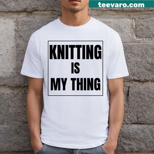 T-shirt with heartfelt knitting phrases in charming typography