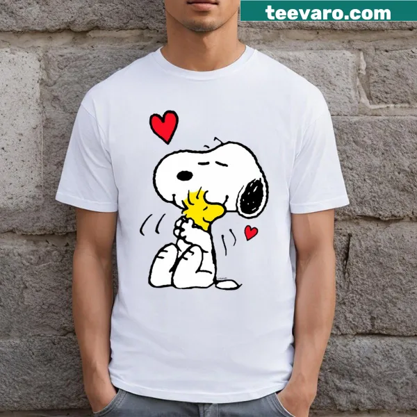 Cute short sleeve t-shirt featuring Snoopy and Woodstock with hearts for kids.