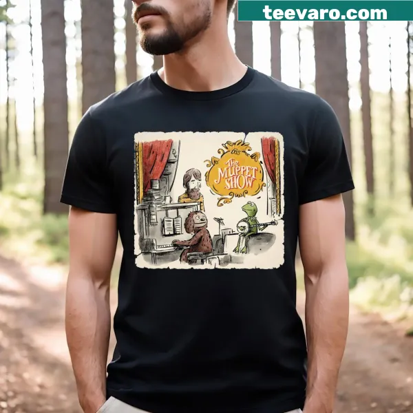 Minimalist T-shirt with typography 'The Show Is Time'