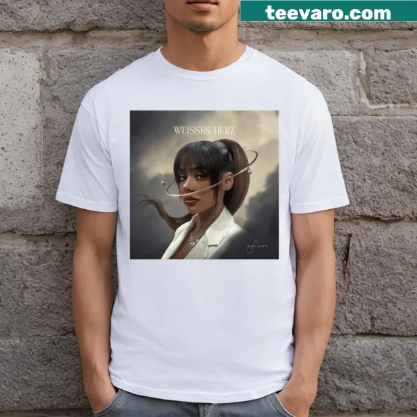 T-shirt featuring the phrase 'Weisses Herz' in elegant typography