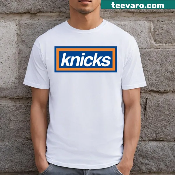 T-shirt with the New York Knicks box logo design