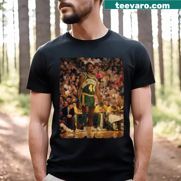 Retro typographic Michael Cage t-shirt from the 90s