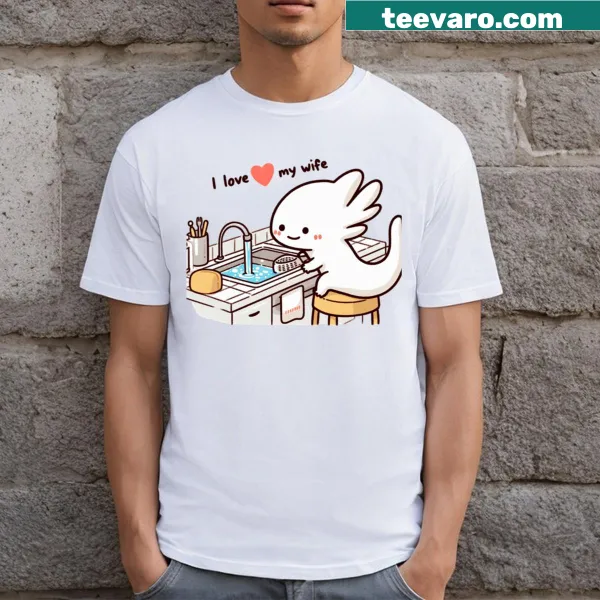 T-shirt featuring a salamander and the text 'I Love My Wife'
