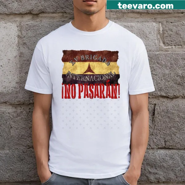 Fitted t-shirt featuring the phrase 'No Pasaran' in bold text