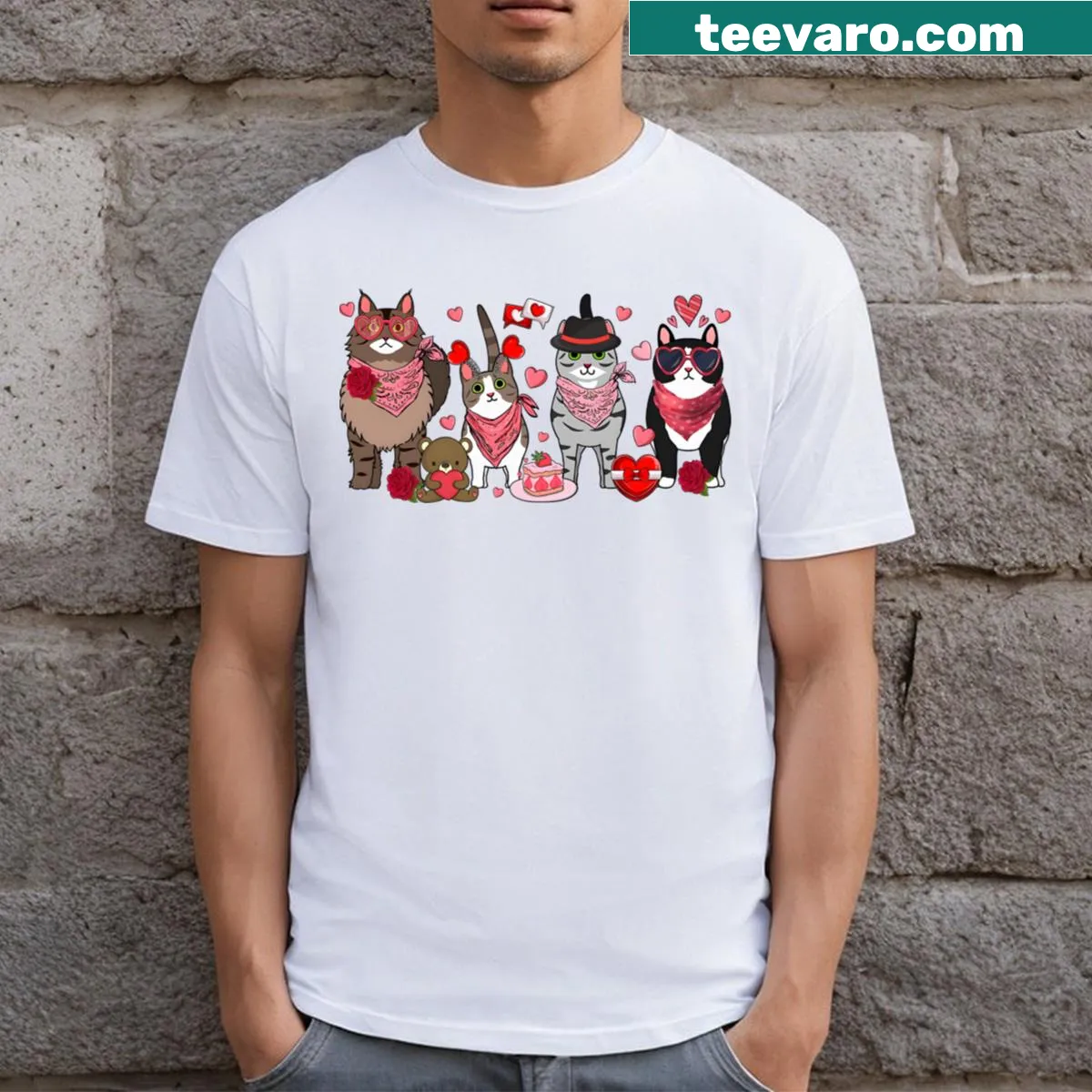 Cute cats and mini bear heart design on T-shirt — on a men's t-shirt