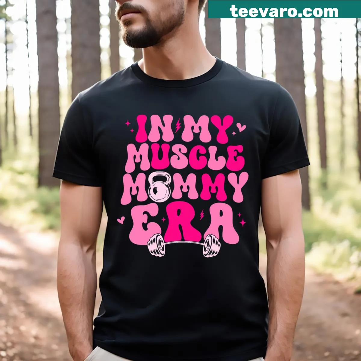 Funny fitness T-shirt with text about being a muscle mommy — on a men's t-shirt