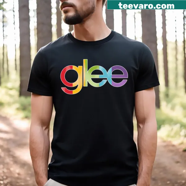 T-shirt featuring the iconic Glee logo