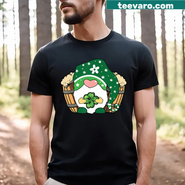 Gnome holding a heart-shaped shamrock on T-shirt