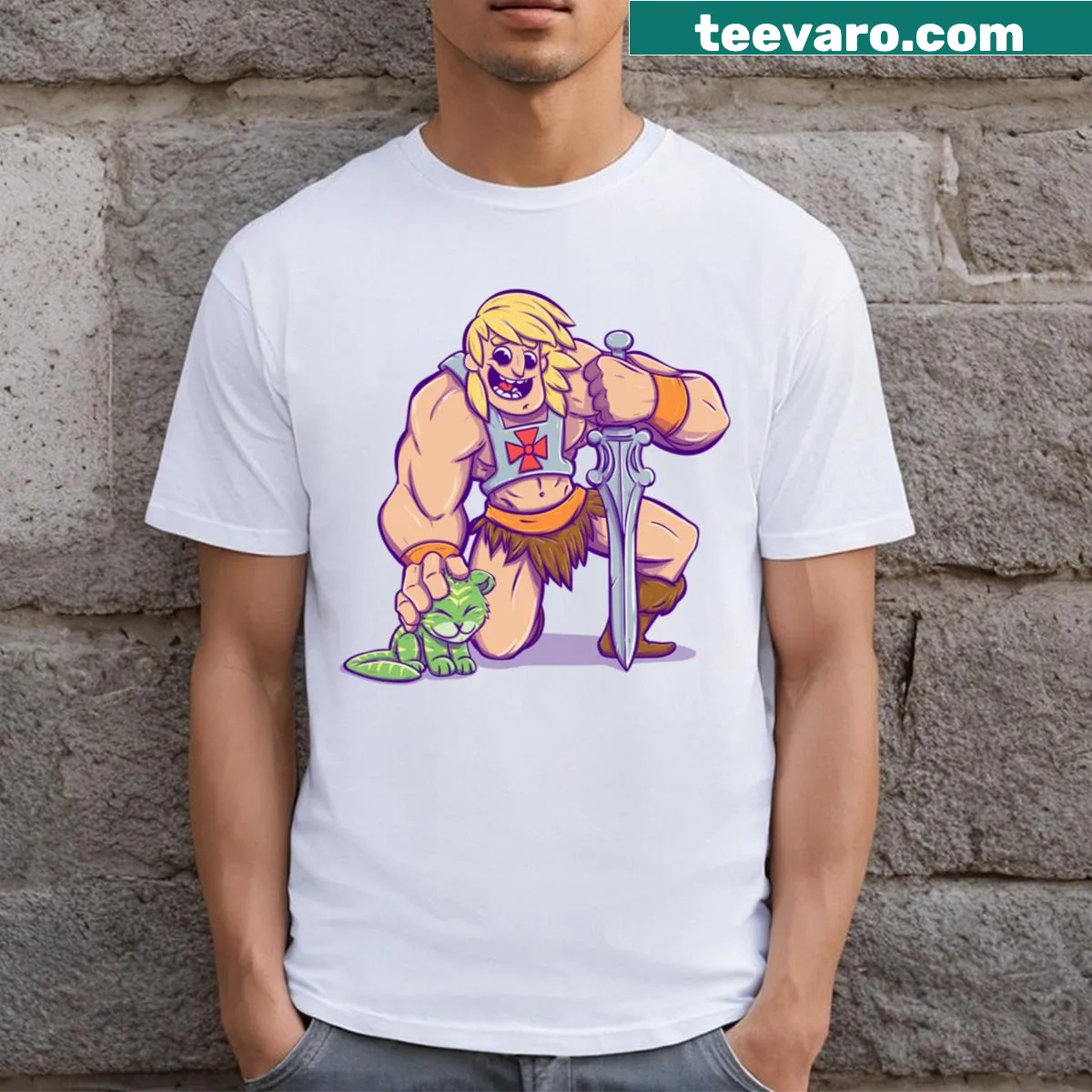 Illustrative T-shirt featuring He-Man and characters from the series. — on a men's t-shirt