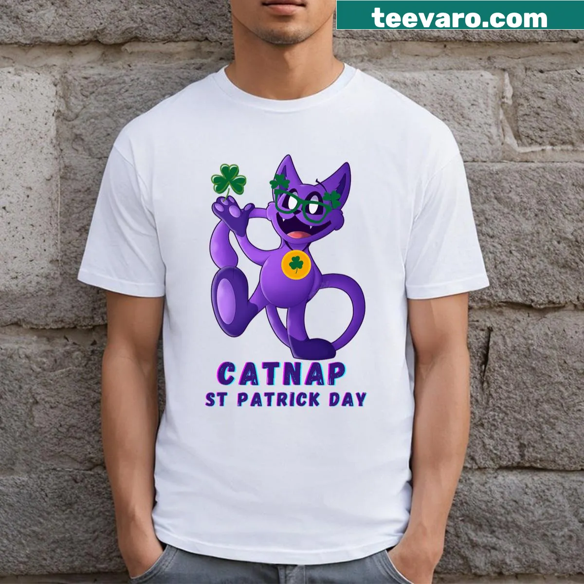Kid's T-shirt with funny cartoon animals for St. Patrick's Day. — on a men's t-shirt