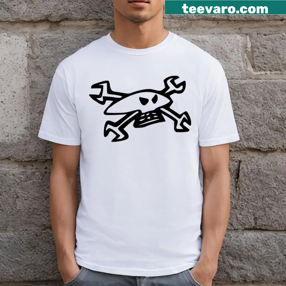 Skull logo t-shirt for Guy Martin fans in a classic design — on a men's t-shirt