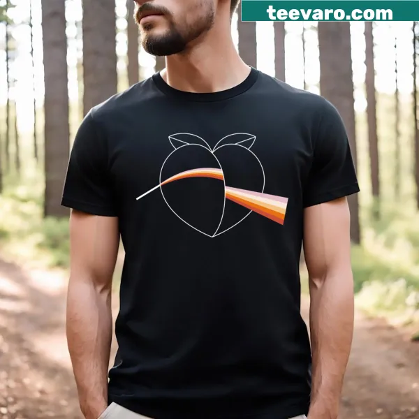 Abstract design T-shirt featuring playful dispersion pattern