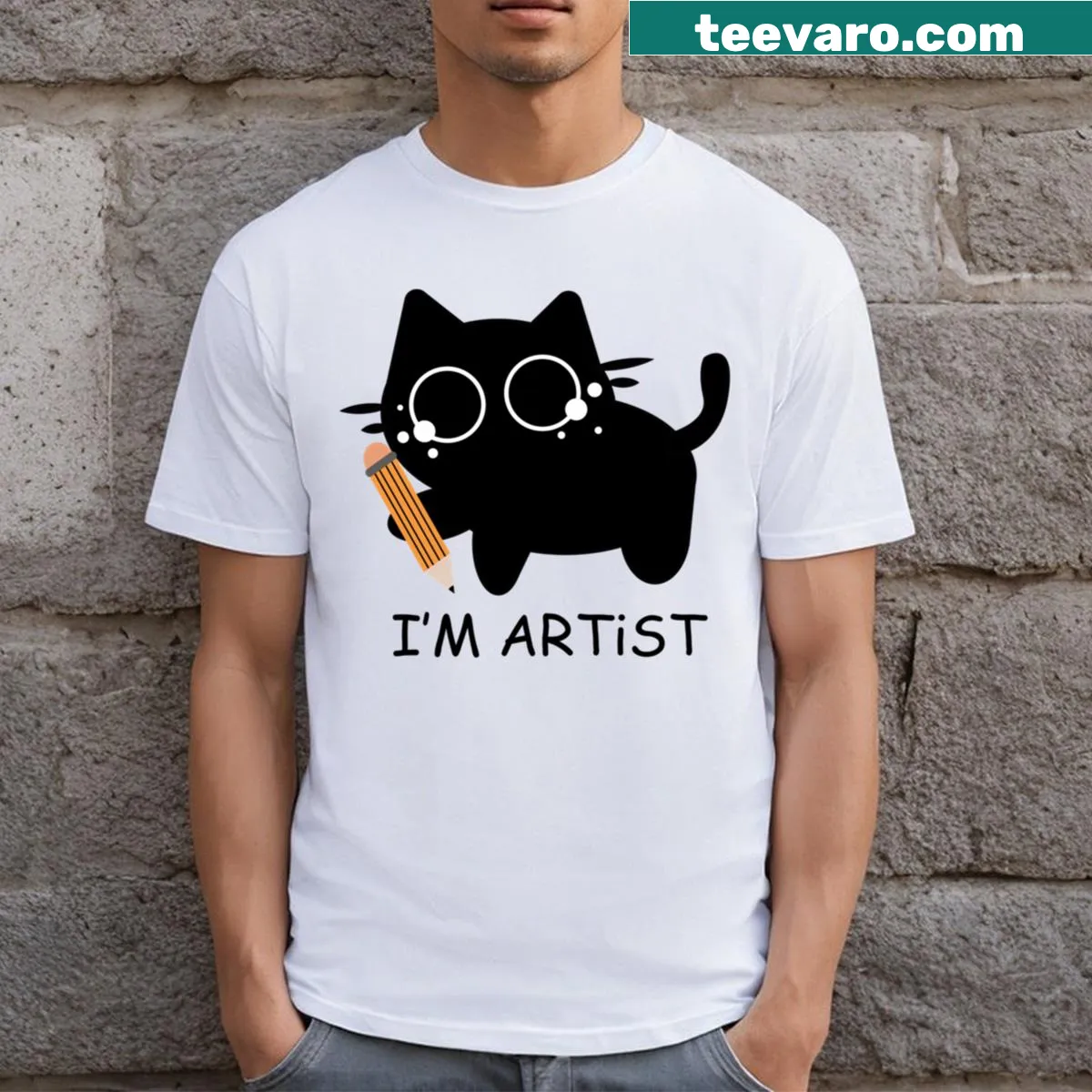 Vintage T-shirt with 'Cat I'm Artist' text and kitten graphic — on a men's t-shirt