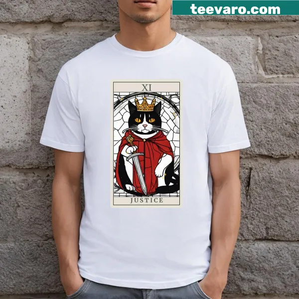 T-shirt featuring a cat illustrated as a tarot card with a justice theme
