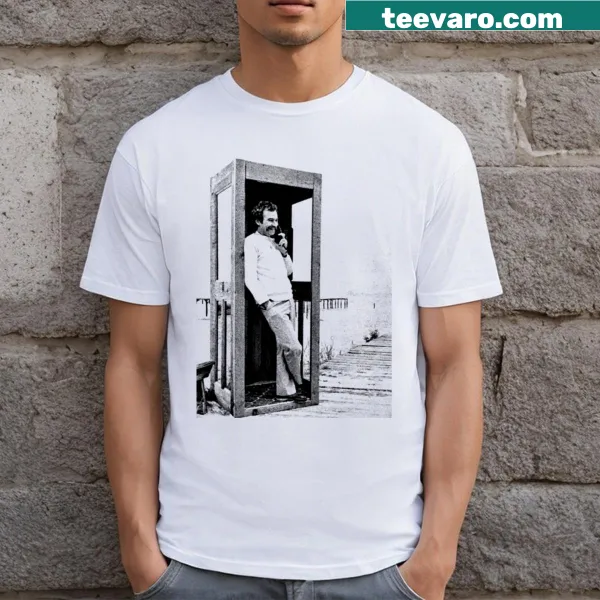 Vintage pencil sketch of Jimmy Buffett on a T-shirt.