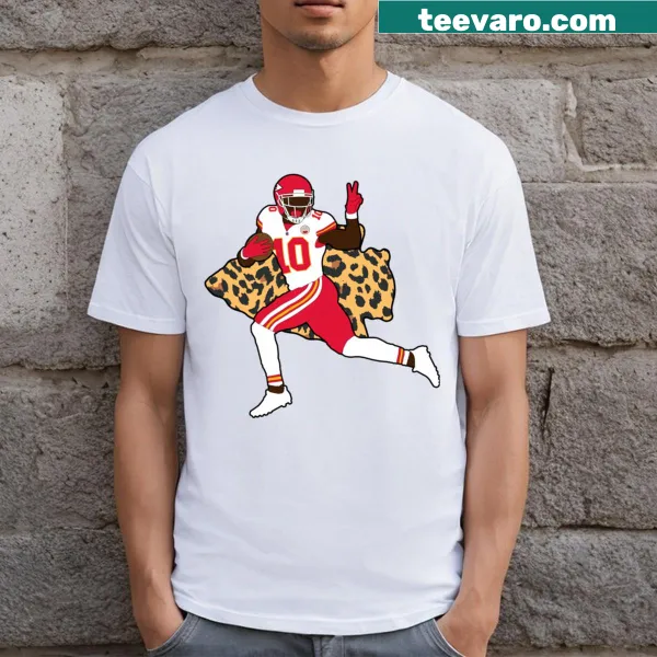 Tyreek Hill 10 Cheetah T-shirt with bold player graphics
