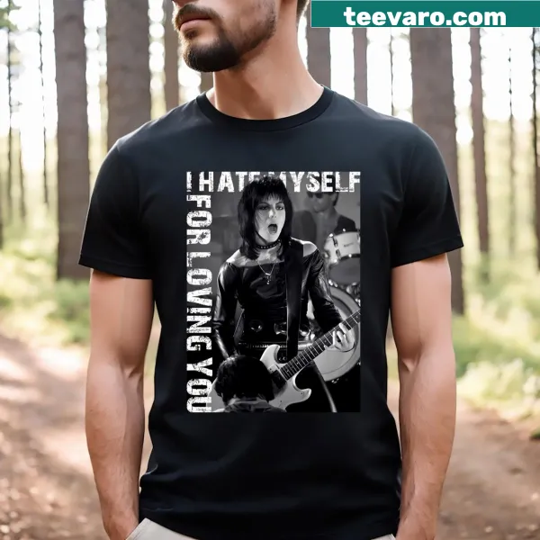 Sentimental t-shirt with the text I Hate Myself For Loving You