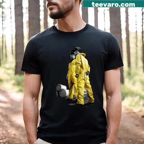 T-shirt featuring Walter White and Jesse Pinkman in a nostalgic design