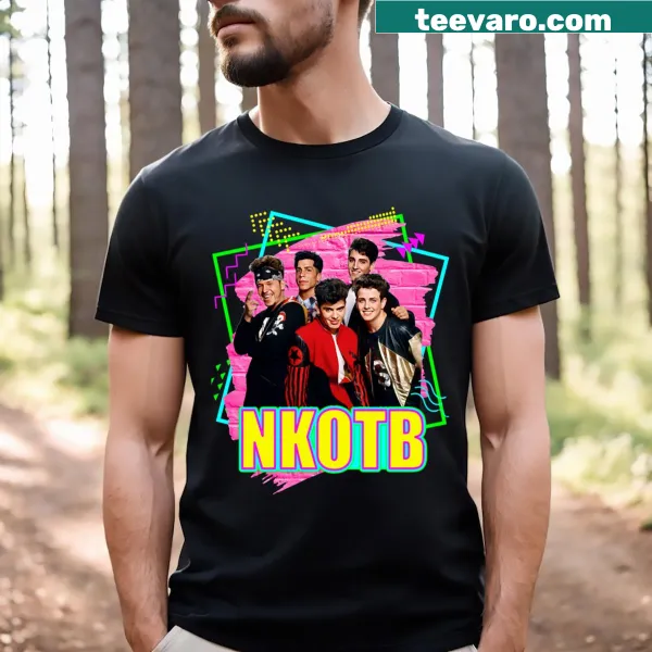 Essential T-shirt showcasing Nkotb Music design