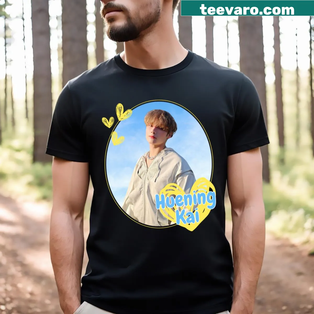Hueningkai T-shirt with bold typographic design — on a men's t-shirt