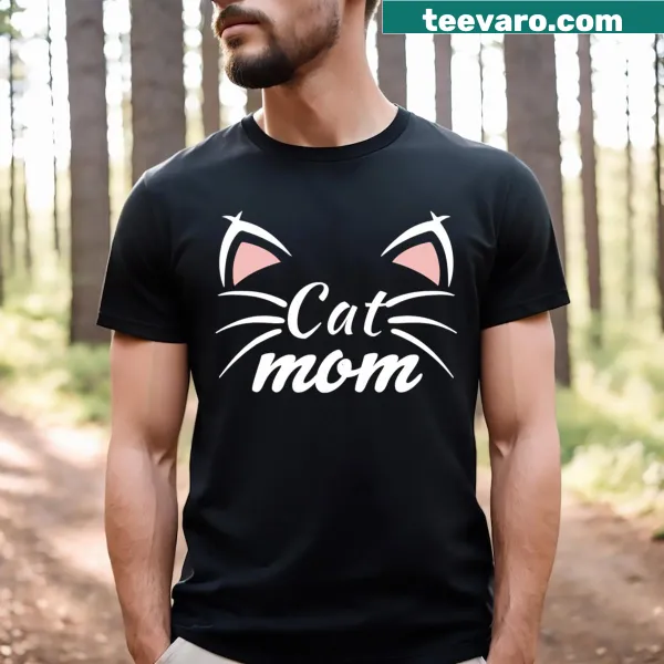 Heartwarming t-shirt for cat moms with loving typography