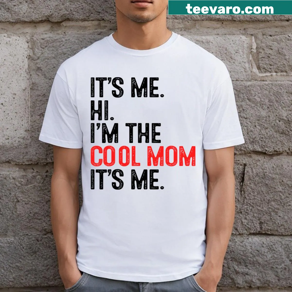 Funny retro T-shirt declaring 'Hi, I'm the Cool Mom' — on a men's t-shirt