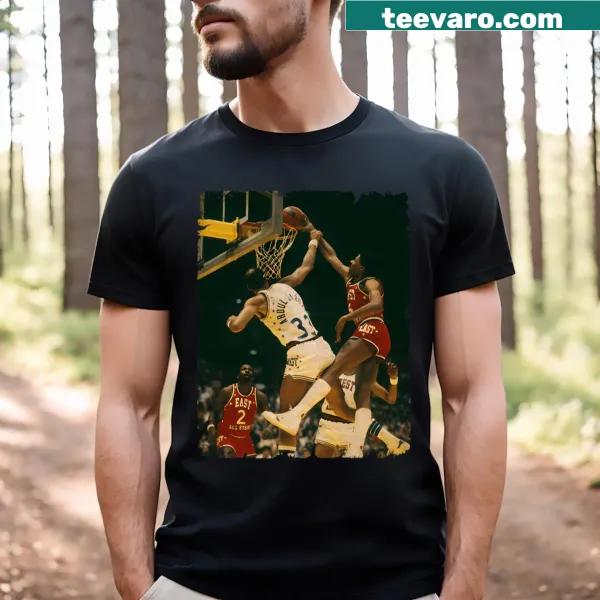 Illustration of Kareem Abdul Jabbar and Julius Erving in mid-air on a t-shirt