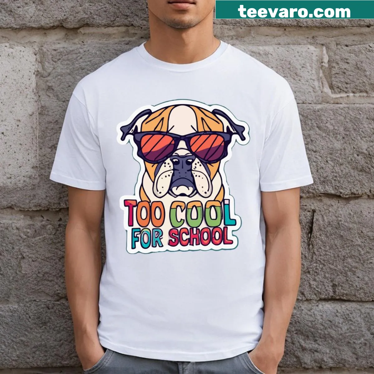 Pop art illustration of a sassy bulldog with a cool attitude on a T-shirt. — on a men's t-shirt