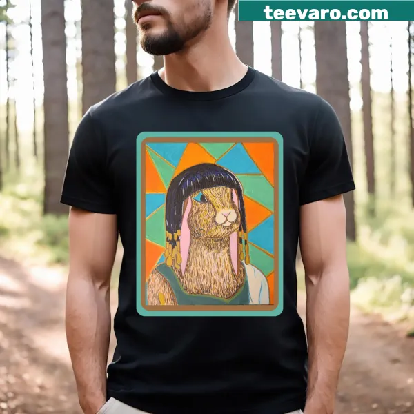 T-shirt featuring a cartoon bunny in Cleopatra attire