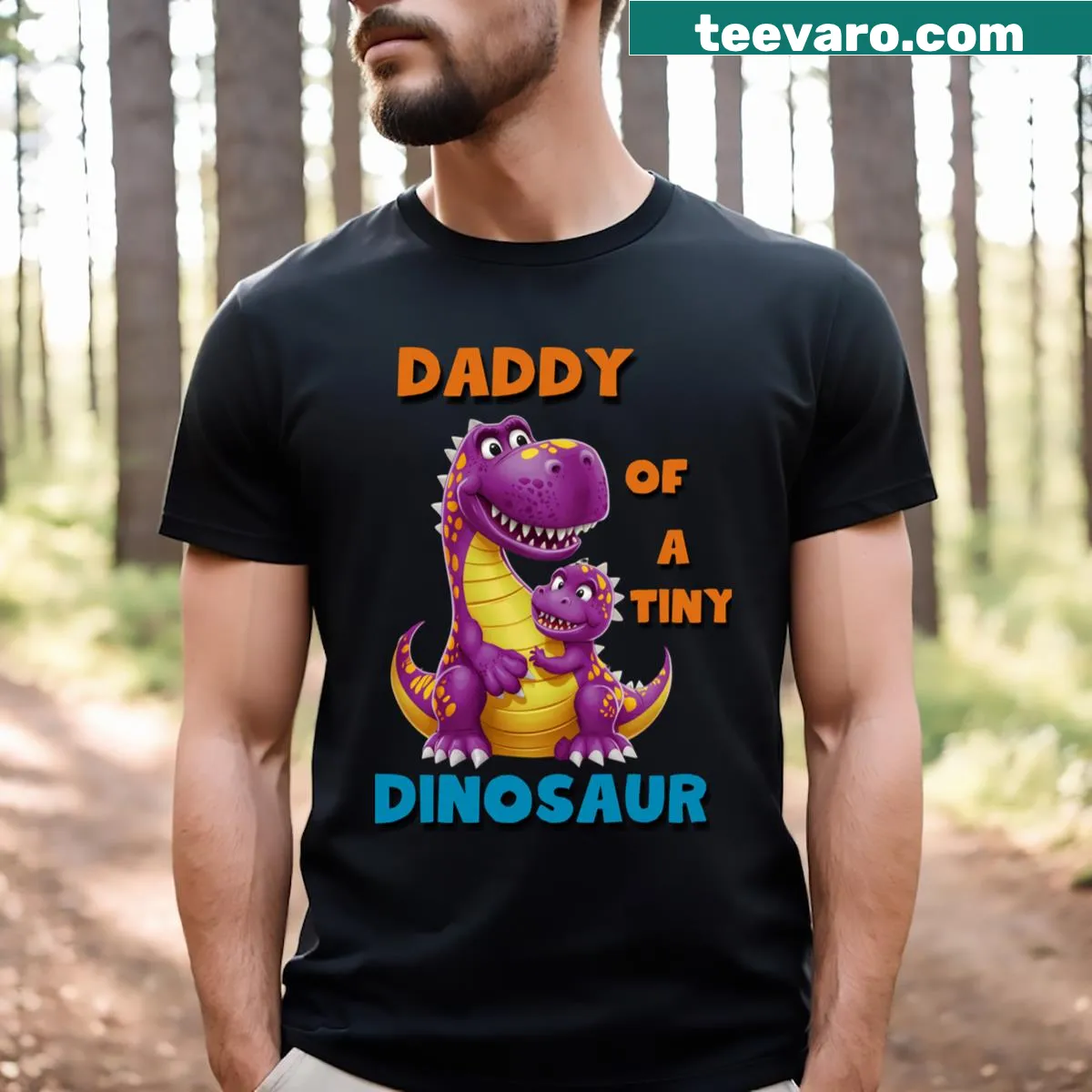 Funny t-shirt with the phrase 'Daddysaurus' for dads — on a men's t-shirt