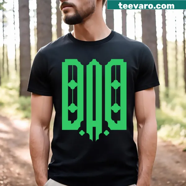 Super Dad T-shirt with bold lettering across the chest