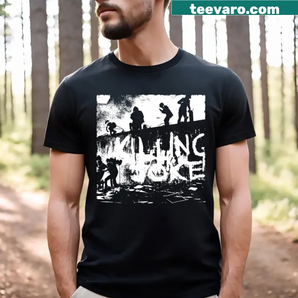 Bold typography T-shirt with the phrase 'Turn To Red' prominently displayed