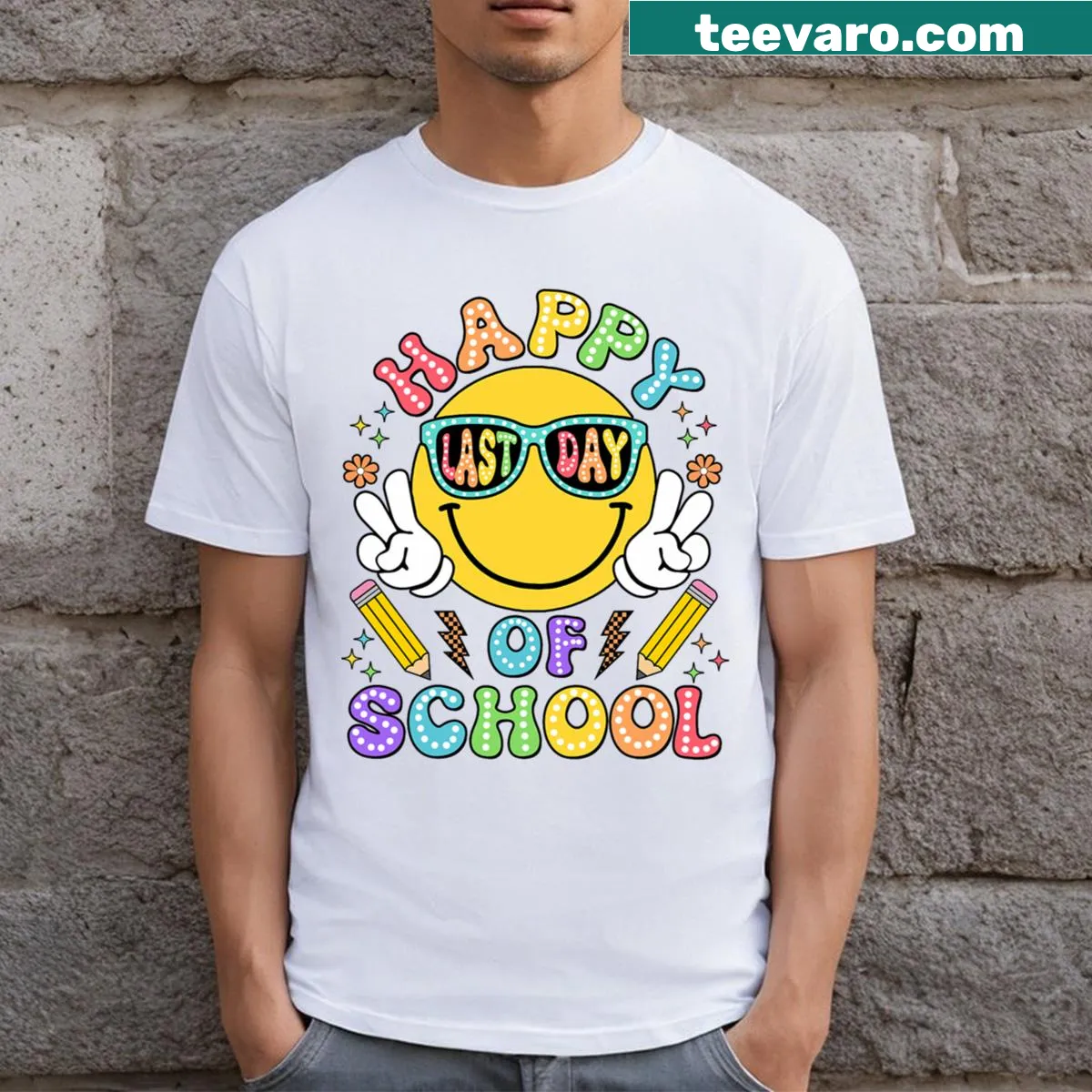 Retro smile graphic T-shirt for the last day of school — on a men's t-shirt