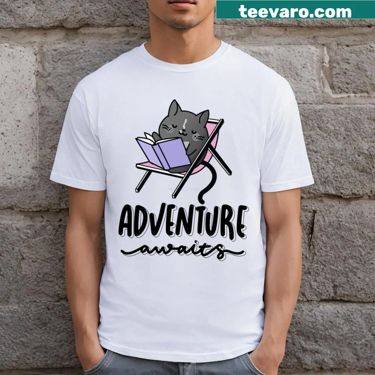 Adorable cat and book graphic on cozy mystery reading t-shirt — on a men's t-shirt