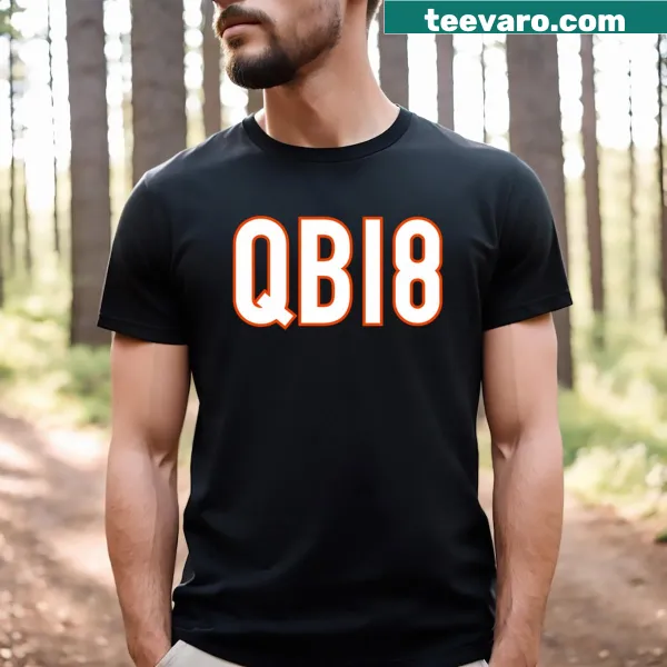 Chicago sports T-shirt featuring 'Qb18' design