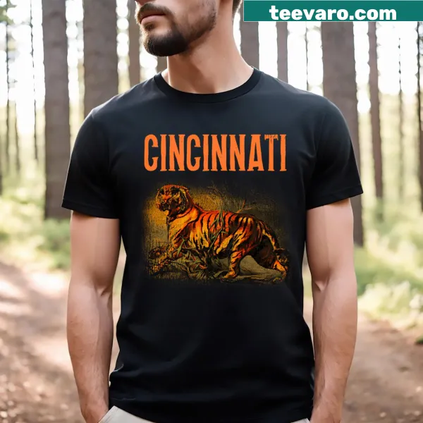 Vintage Bengals football T-shirt with retro logo and distressed look