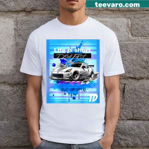 Minimalist T-shirt featuring the 'Td Dream' logo