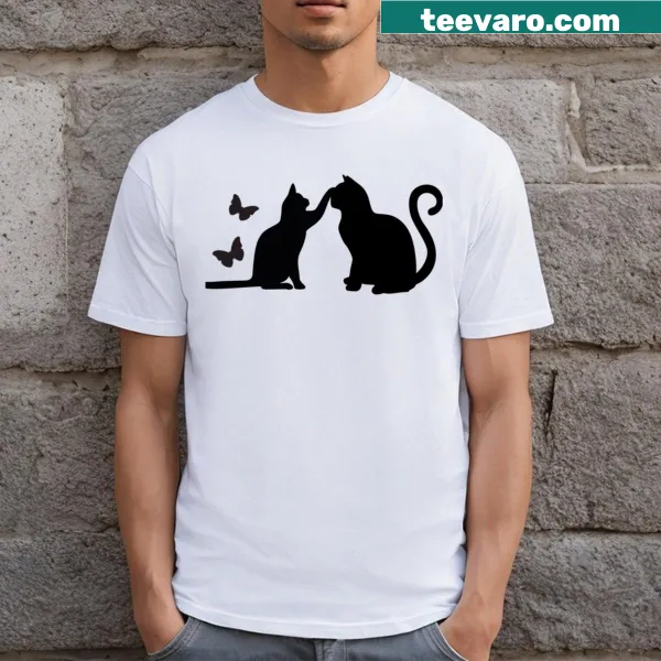 Illustrated T-shirt of a romantic black cat