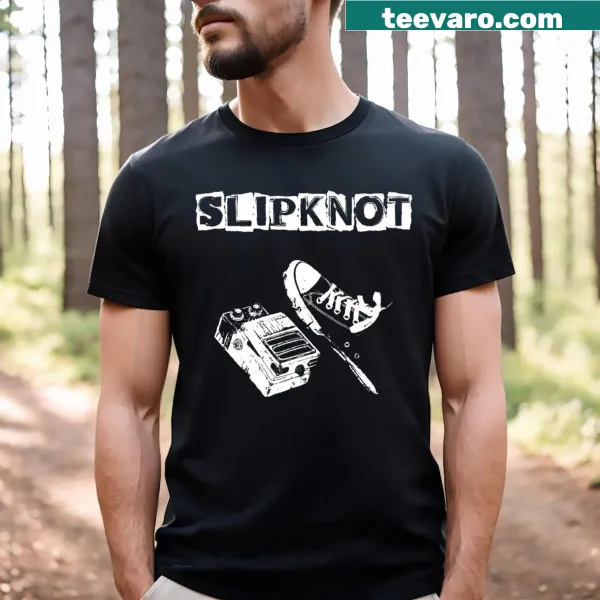 Edgy Slipknot graphic T-shirt with band logo