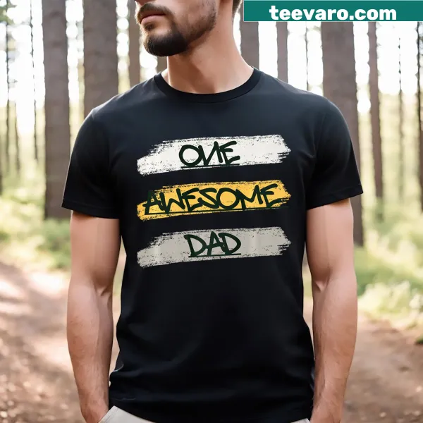 T-shirt with the phrase 'One Awesome Dad' for daily wear