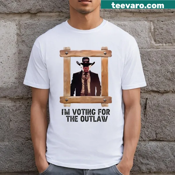 Funny Trump 2024 t-shirt with Im Voting For The Outlaw Convicted Felon text