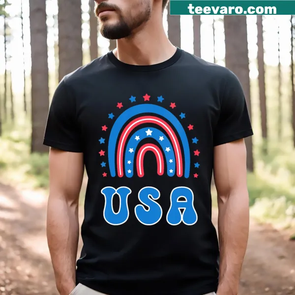 V-neck t-shirt with Proud To Be An American text