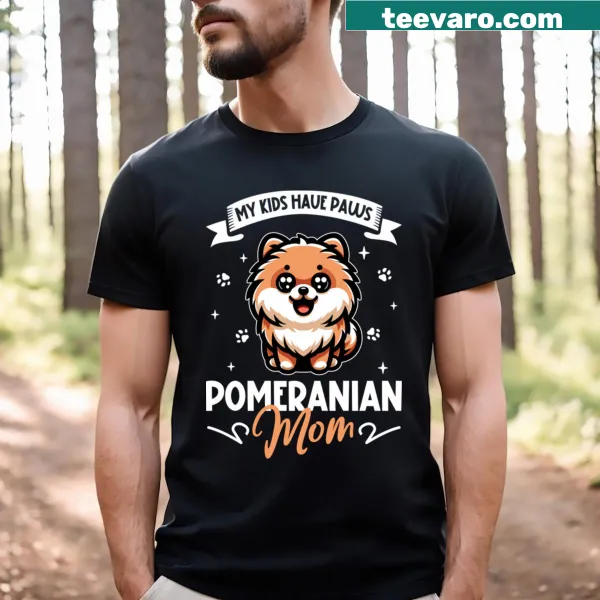 Pomeranian Mom t-shirt with playful typography