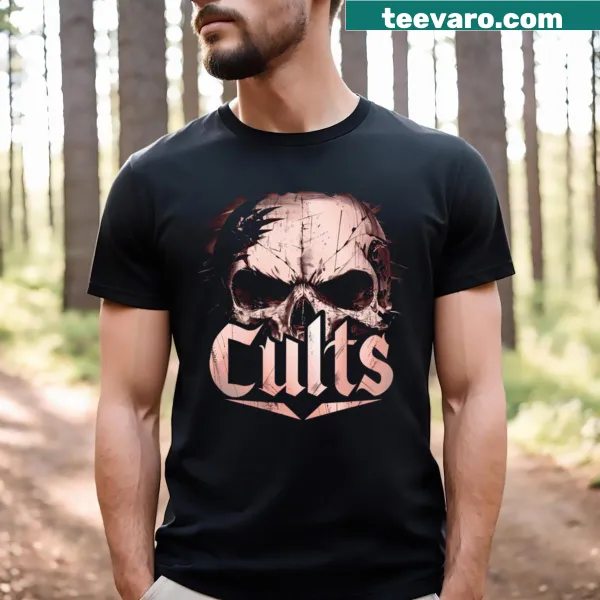 Simple 'Go Cults' text T-shirt design