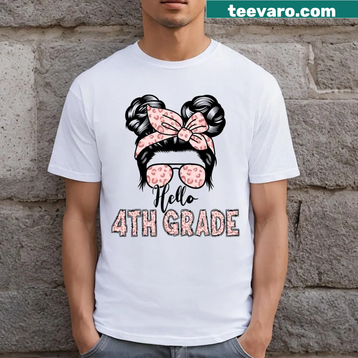 Cute illustration of a girl with messy hair bun for 4th grade — on a men's t-shirt