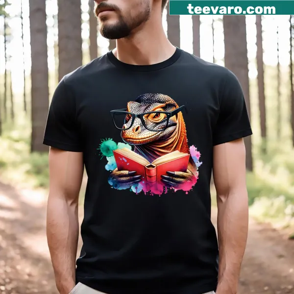 Cute Komodo dragon reading a book graphic T-shirt
