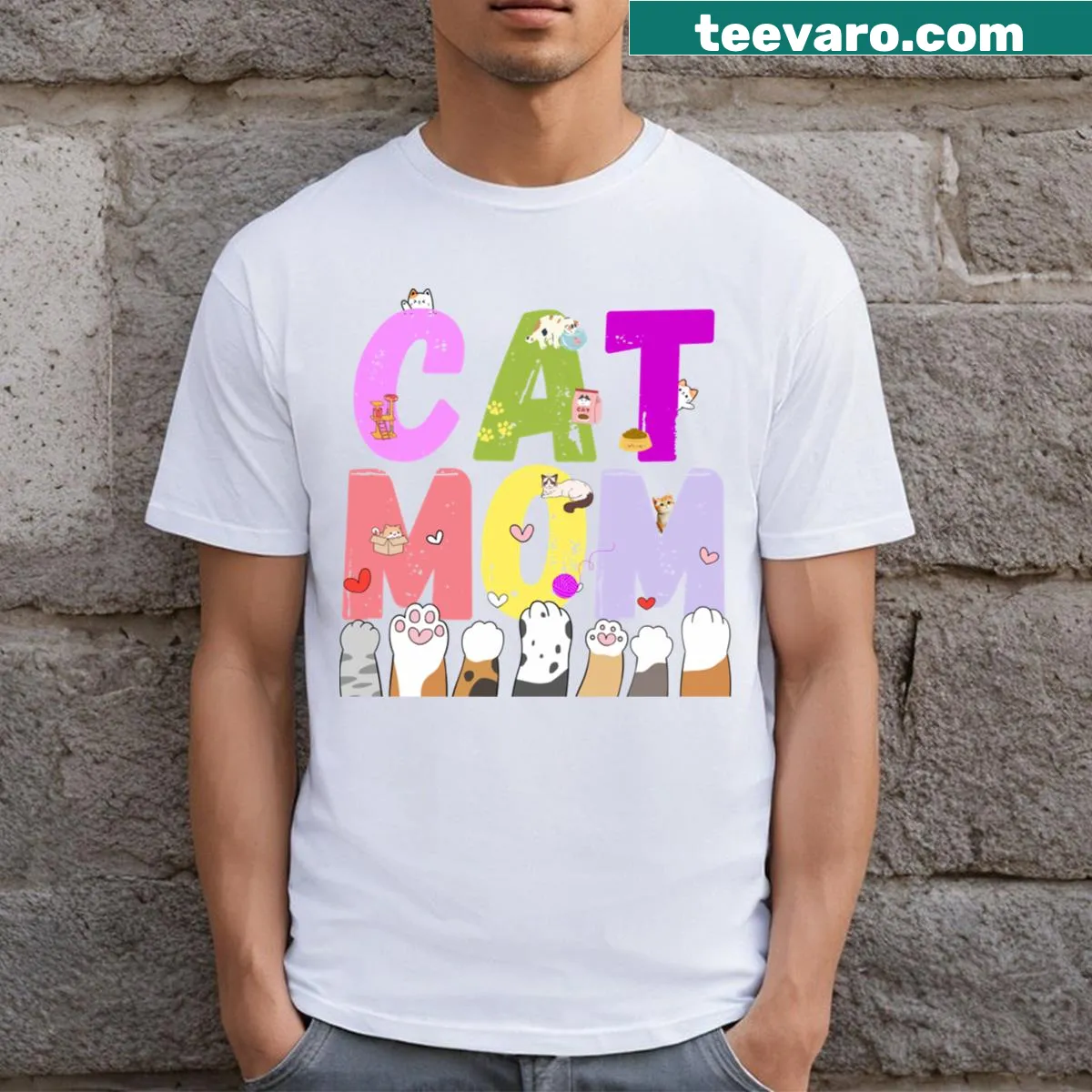 Adorable cat mom illustration on a t-shirt for cat lovers — on a men's t-shirt