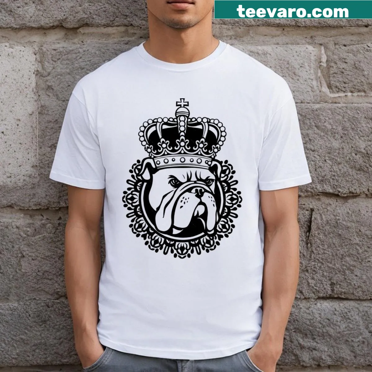 Illustration of a crowned bulldog on t-shirt — on a men's t-shirt