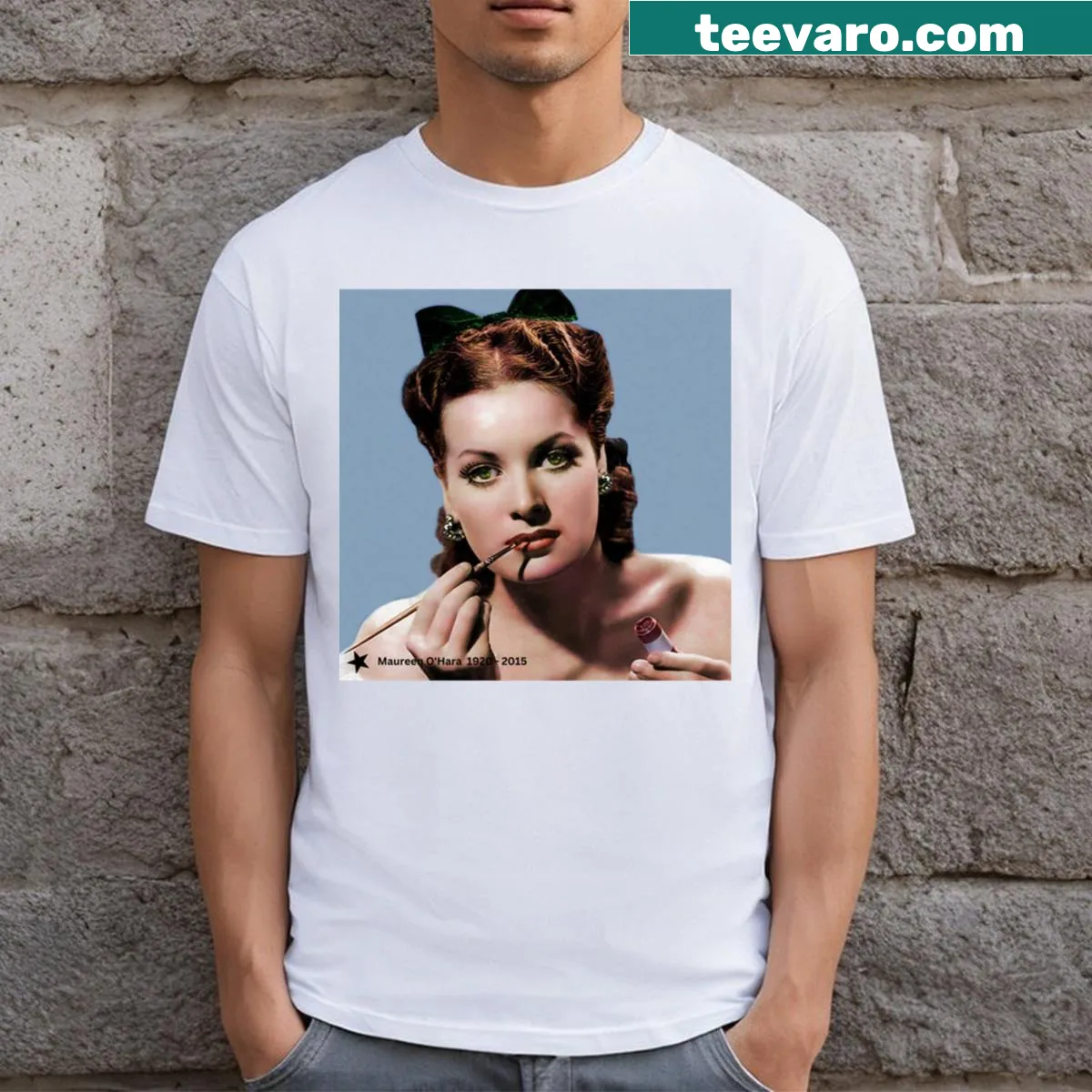 Chic T-shirt honoring actress Maureen O'Hara with stylish text — on a men's t-shirt
